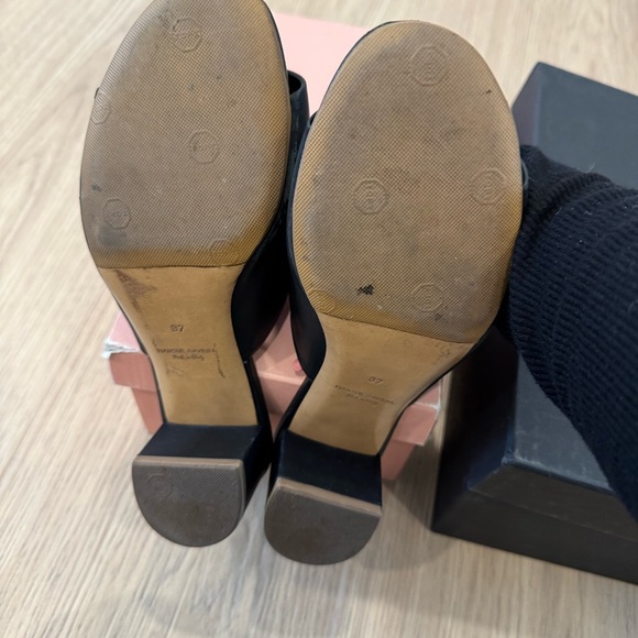 Cute sock velvet booties! - Picture 3 of 3